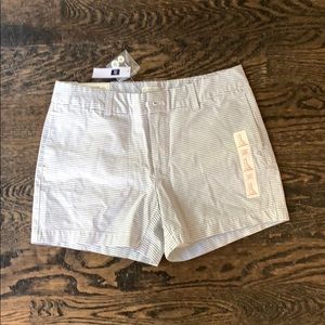 Gap 4” striped short